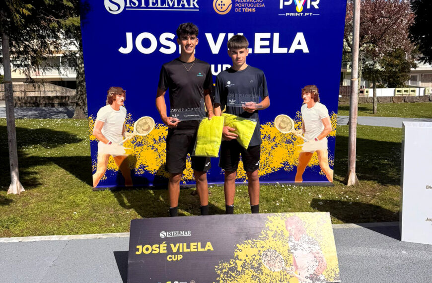 Pepe Dronov y Javi Montes se coronan en dobles en el ITF J30 de Porto