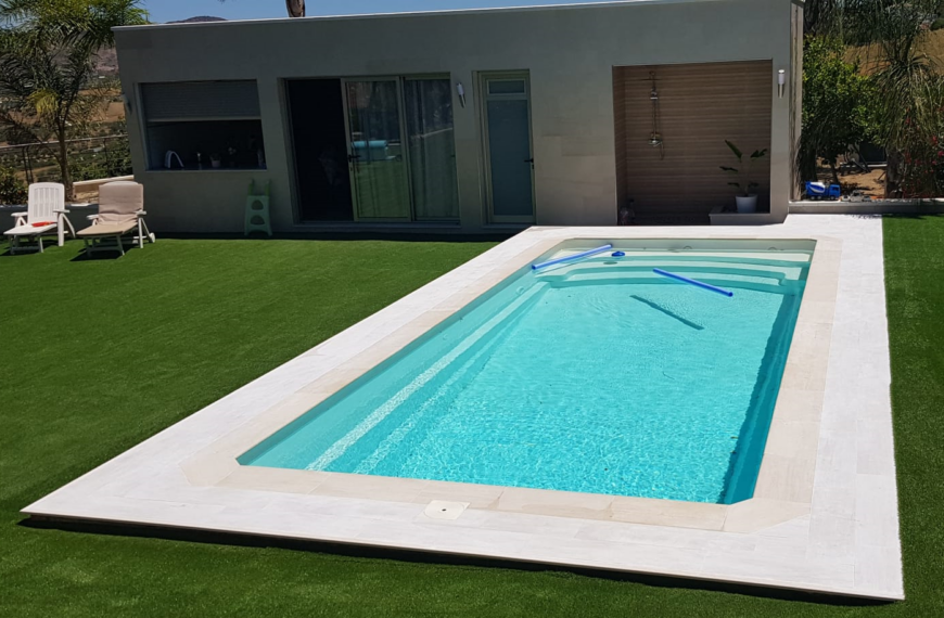 Poliéster Casariche: Revolucionando el Mercado con Piscinas Hidráulicas de Alta Durabilidad