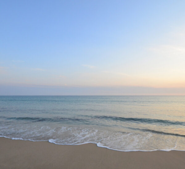 Sanidad Confirma Niveles Adecuados de Calidad en las Aguas de Baño del Litoral Durante Semana Santa