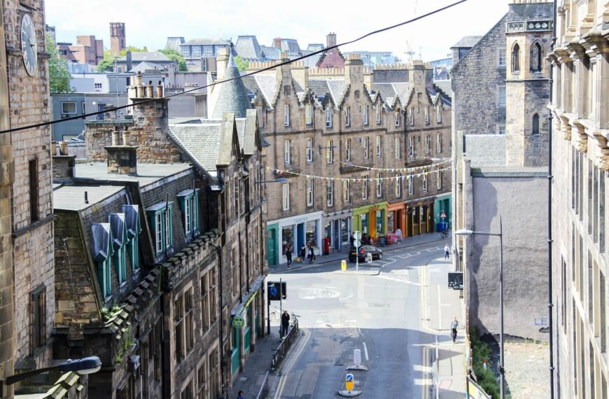 Semana Santa 2026: Descubre los Destinos más Populares y Ahorra al Máximo según KAYAK