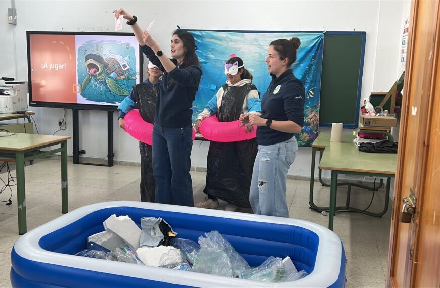 Título: "Inicia la III Edición del Programa de Educación Ambiental: 'El Mar que Nos Une, Aprende Conociéndolo'"