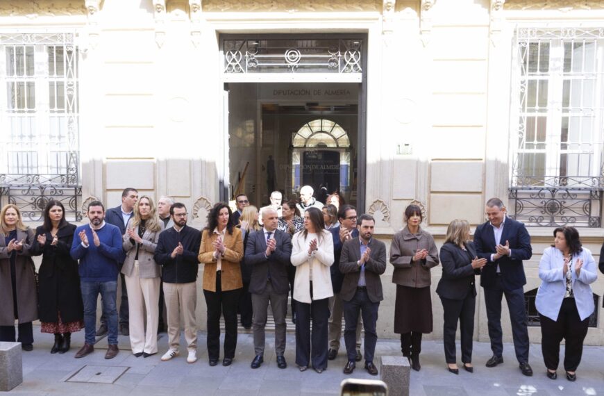 Un Minuto de Silencio en Recuerdo a las Víctimas del Terrorismo