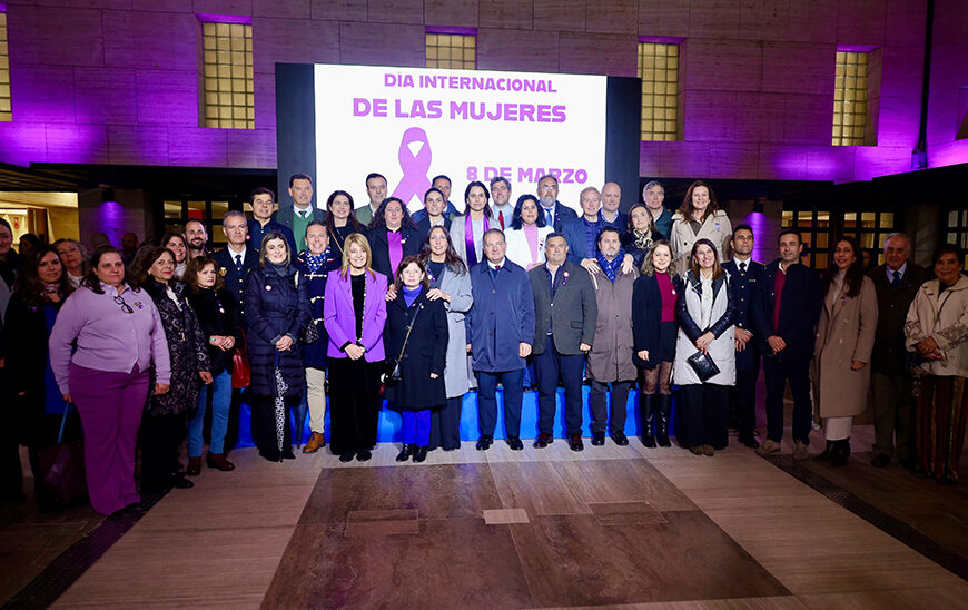 Unión Administrativa en Huelva: Compromiso Permanente con la Igualdad en el 8M