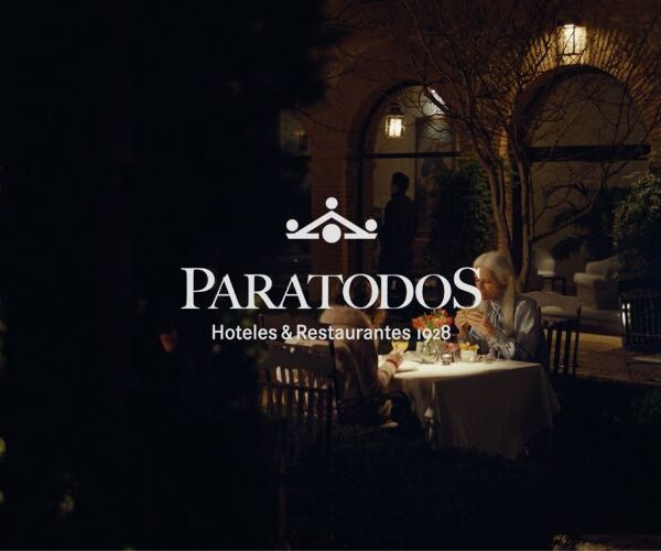 «Paradores, para todos. Para todas, la nueva campaña de Paradores
