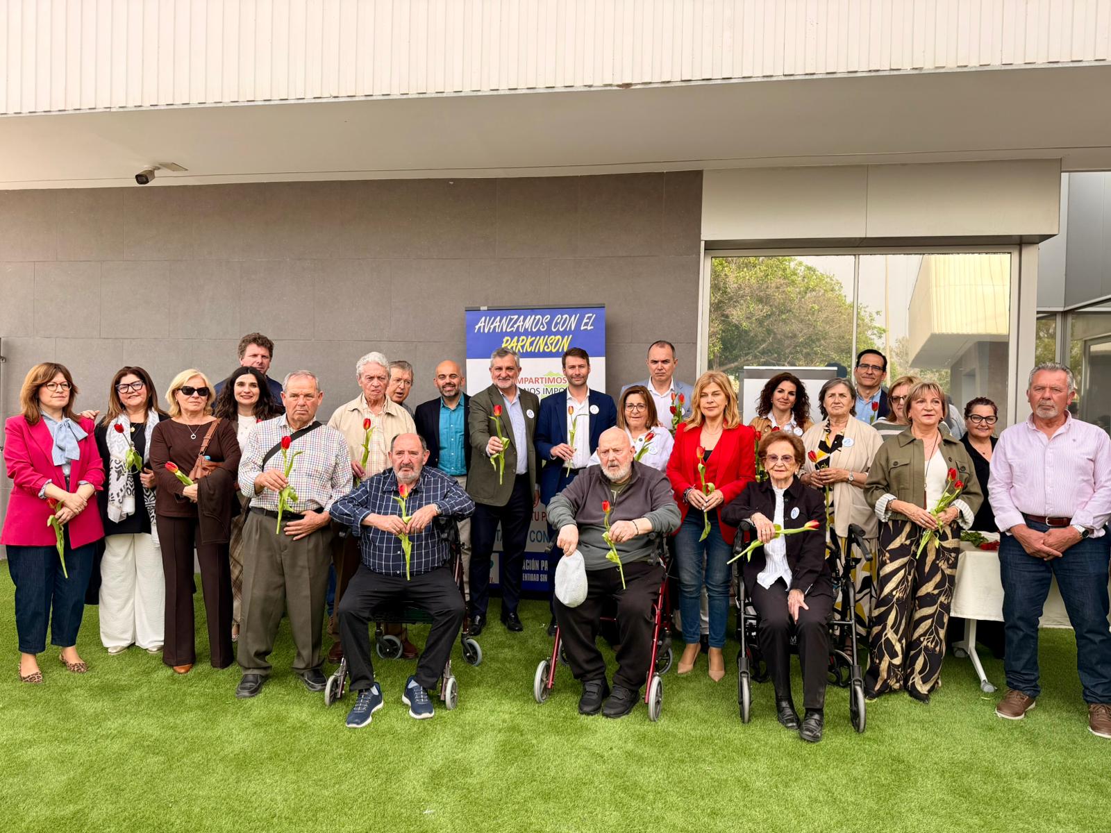 Almería Respaldan a la Asociación de Párkinson en la Lectura de su Manifiesto 1 Almería Respaldan a la Asociación de Párkinson en la Lectura de su Manifiesto