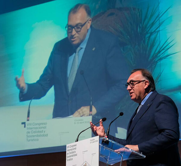 Bernal Inaugura el Congreso ICTES Enfocado en la Calidad y Sostenibilidad