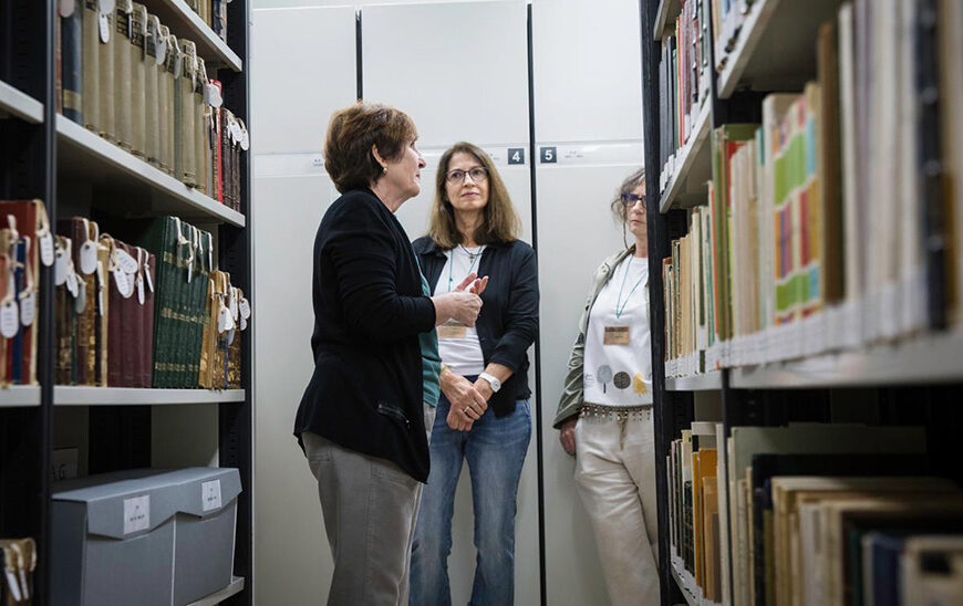 Celebración del Día del Libro en Andalucía: Medio Centenar de Actividades para Todas las Edades en Bibliotecas, Museos y Archivos