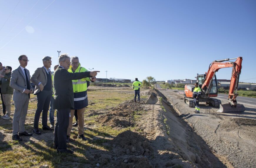 El presidente de la Diputación inspecciona las obras de mejora en la carretera CO-6411 que conecta Pozoblanco con el polígono industrial
