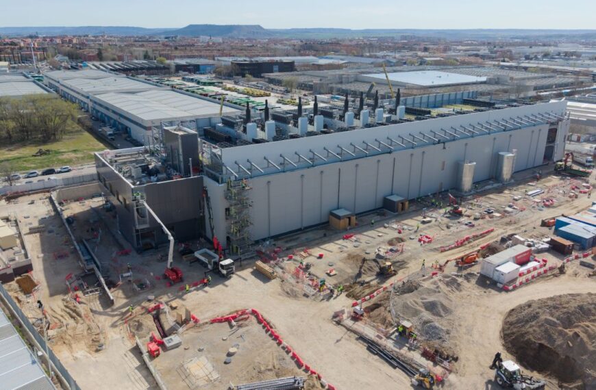 Iron Mountain Impulsa su Expansión en Madrid: MAD-2 Listo con 10 MW para 2026 y MAD-3 para 2027