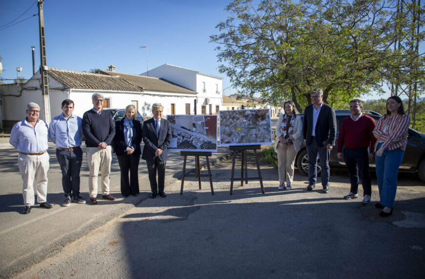 La Diputación presenta al Ayuntamiento de Puente Genil el anteproyecto para la nueva red de abastecimiento en la aldea de Los Arenales