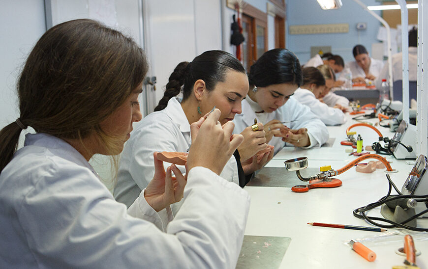 Más de 8,200 Aspirantes Se Preparan para Pruebas de Acceso a Ciclos Formativos de FP