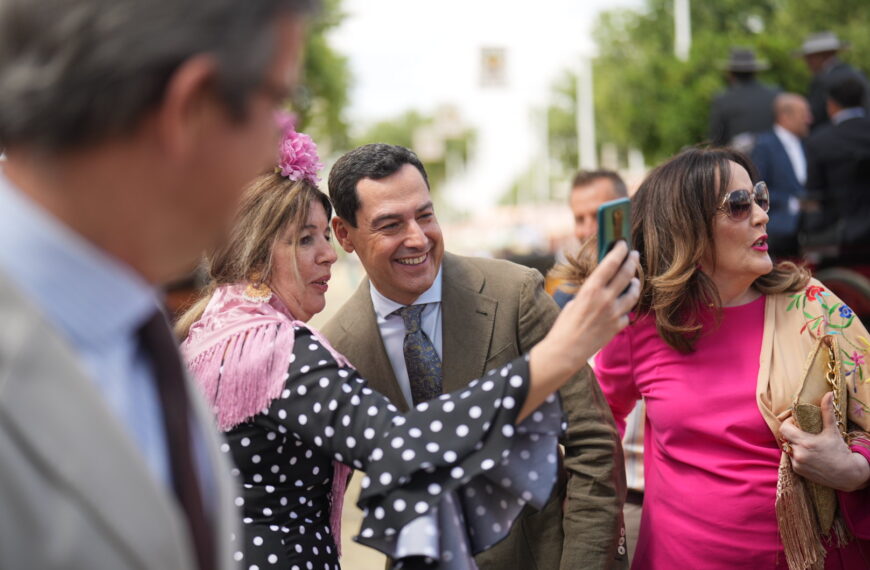 Juanma Moreno, en la Feria de Abril de Sevilla