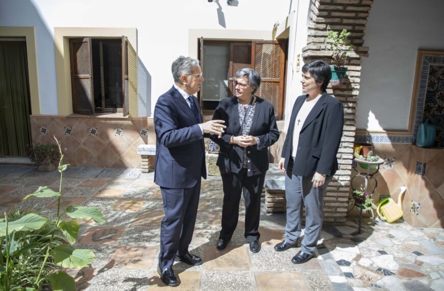 Visita del Presidente de la Diputación de Córdoba a la Residencia de los Dolores en la Capital