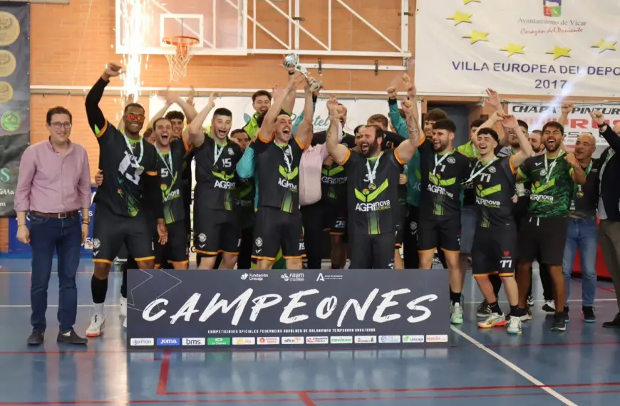 Agrinova BM Vícar se Corona Campeón de la Segunda Nacional Masculina