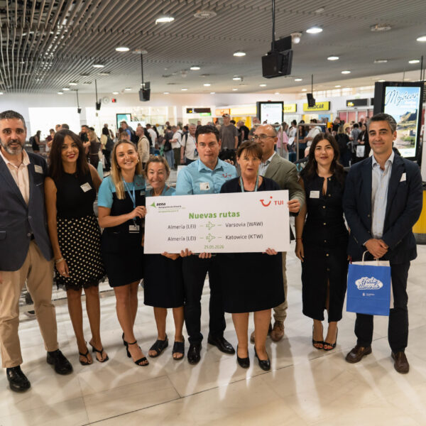 El destino 'Costa de Almería' se abre al mercado polaco con la llegada de los primeros vuelos chárter de TUI Poland