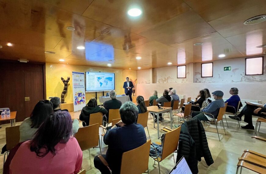 Medio centenar de profesionales participan en una jornada sobre VeriFactu y digitalización de la facturación organizada por Acelera Pyme Guadalajara