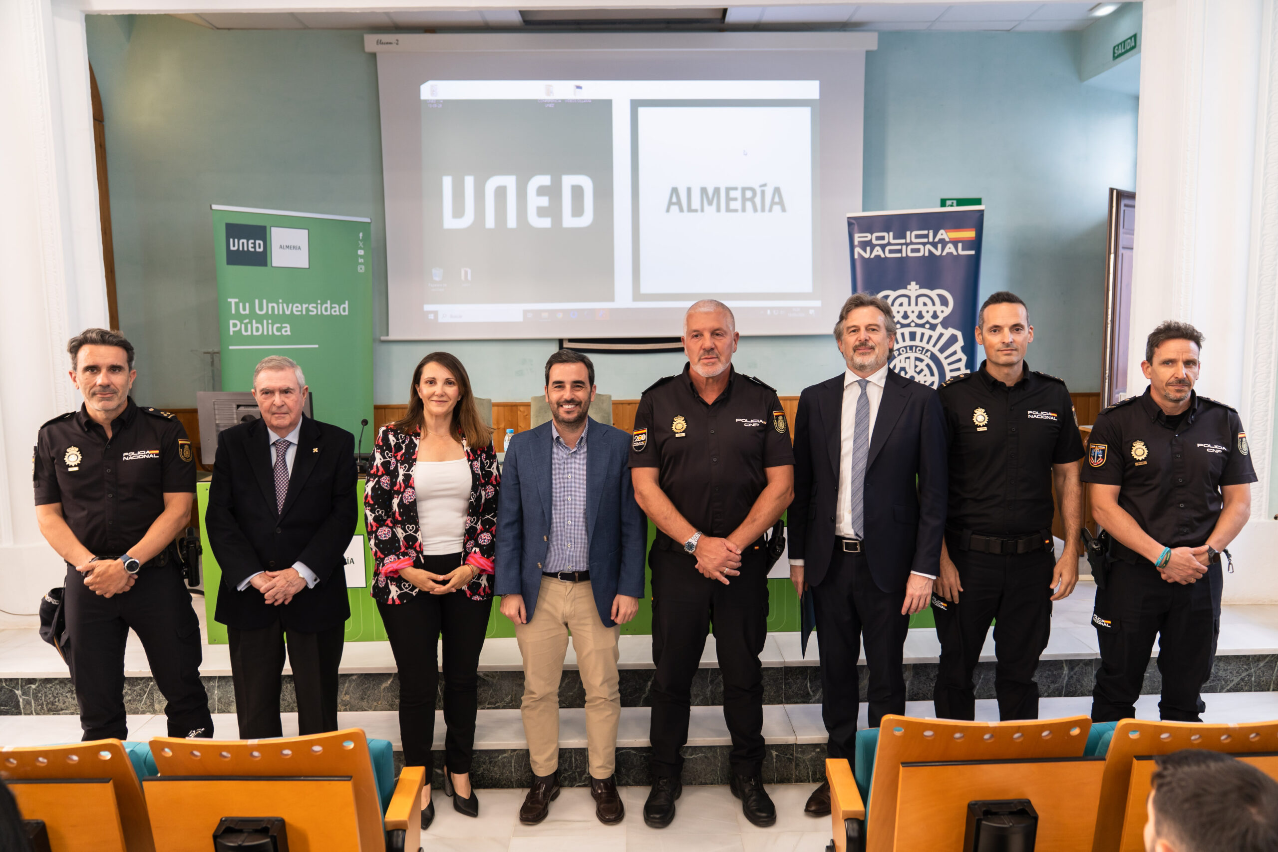 La UNED y la Policía Nacional analizan en Almería el uso de la Inteligencia Artificial en la seguridad pública 1 La UNED y la Policía Nacional analizan en Almería el uso de la Inteligencia Artificial en la seguridad pública