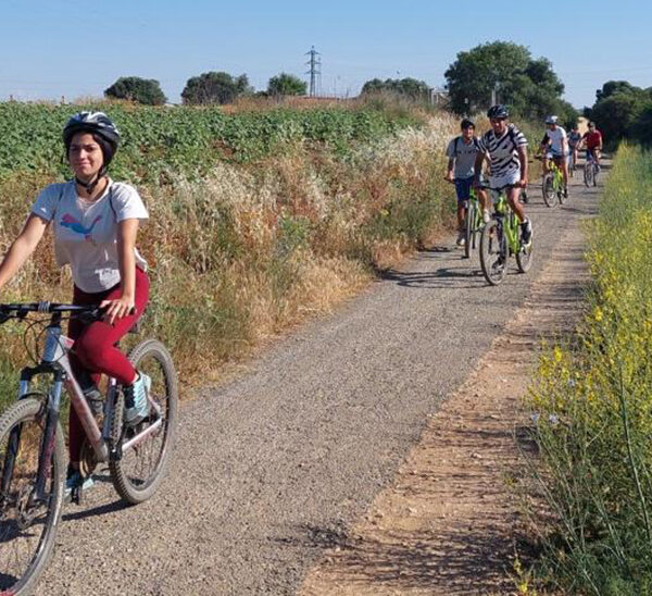 Las bicicletas rompen barreras fronterizas