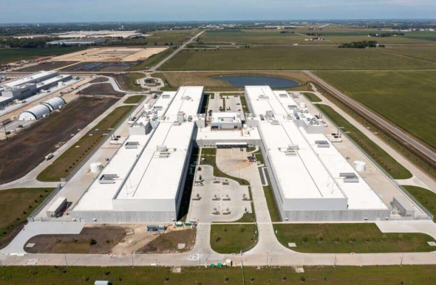 Meta Intensifica su Inversión en Centros de Datos de IA en Medio de Nuevas Rondas de Despidos