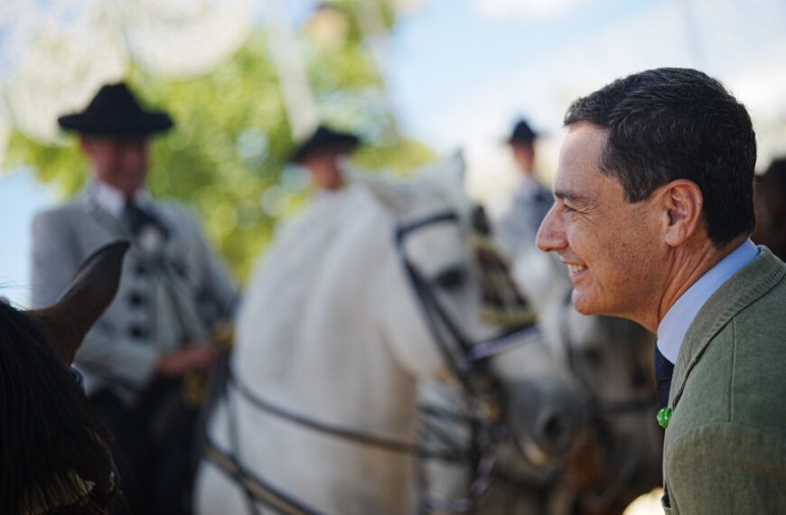 Juanma Moreno, en la Feria del Caballo de Jerez de la Frontera