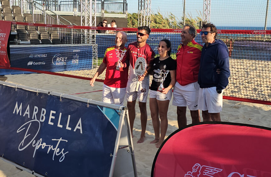 María Gómez consigue el título de campeona de España junto a Antomi Ramos, en el dobles mixto