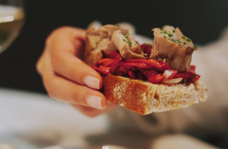 Toro Tapas presenta un menú degustación para celebrar la temporada del atún rojo de almadraba