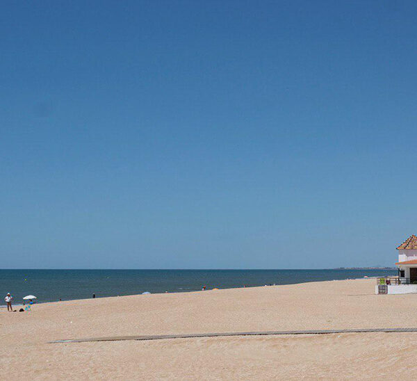 Andalucía Invierte Más de 87 Millones en Iniciativas para el Litoral y el Turismo Sostenible