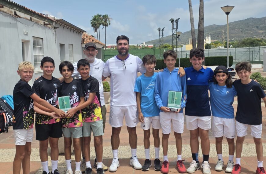La Asociación Club Río Grande se alza con el título en el Campeonato de Andalucía Alevín Masculino de primera división al vencer a la Sección Deportiva Ferrara