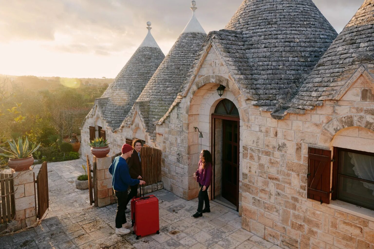Estafas en Auge: Airbnb y Confianza Online Alertan sobre Riesgos al Buscar Ofertas Veraniegas 1 Airbnb y Confianza Online advierten del aumento de las estafas ante la presión por ahorrar este verano