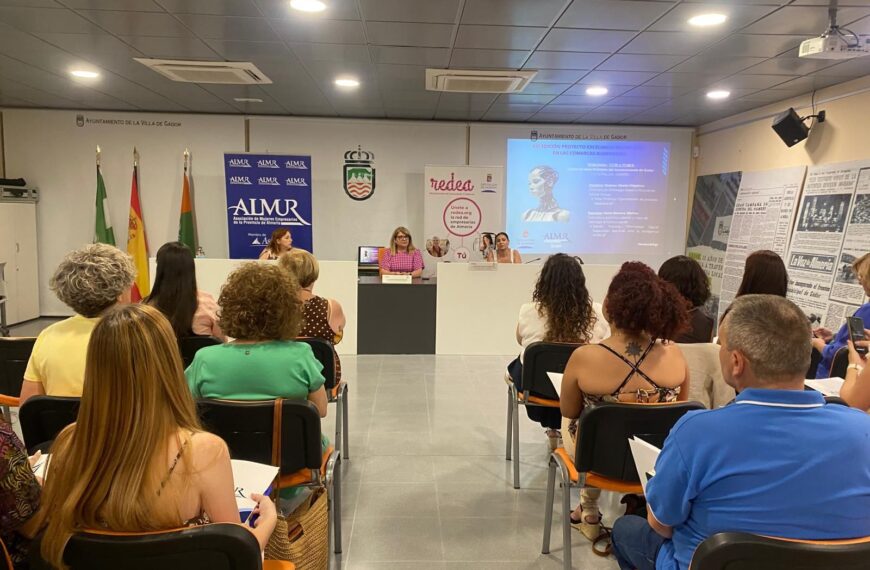 Gádor Cierra las Jornadas de ALMUR y Diputación para Acercar la Inteligencia Artificial a las Empresarias de la Provincia