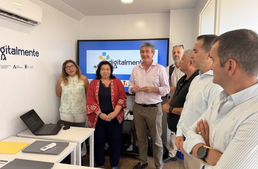 Impulso a la Capacitación Digital de Más de 6.000 Almerienses en 96 Municipios por Parte de la Diputación