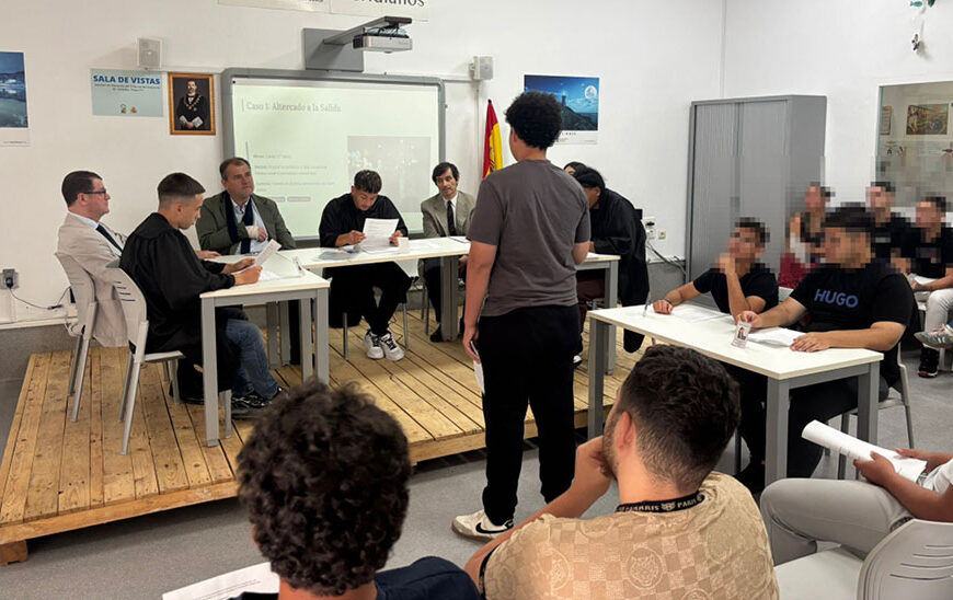 Roleplay Judicial: Ayudando a Menores Infractores a Comprender el Impacto en las Víctimas
