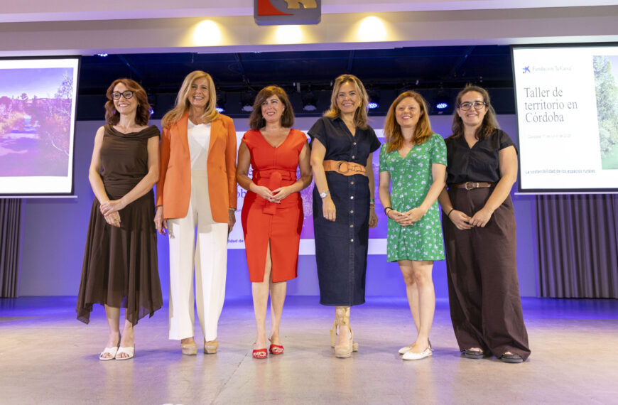 Taller en el Palacio de la Merced para Fomentar el Intercambio de Experiencias entre Mujeres Rurales de Diferentes Generaciones