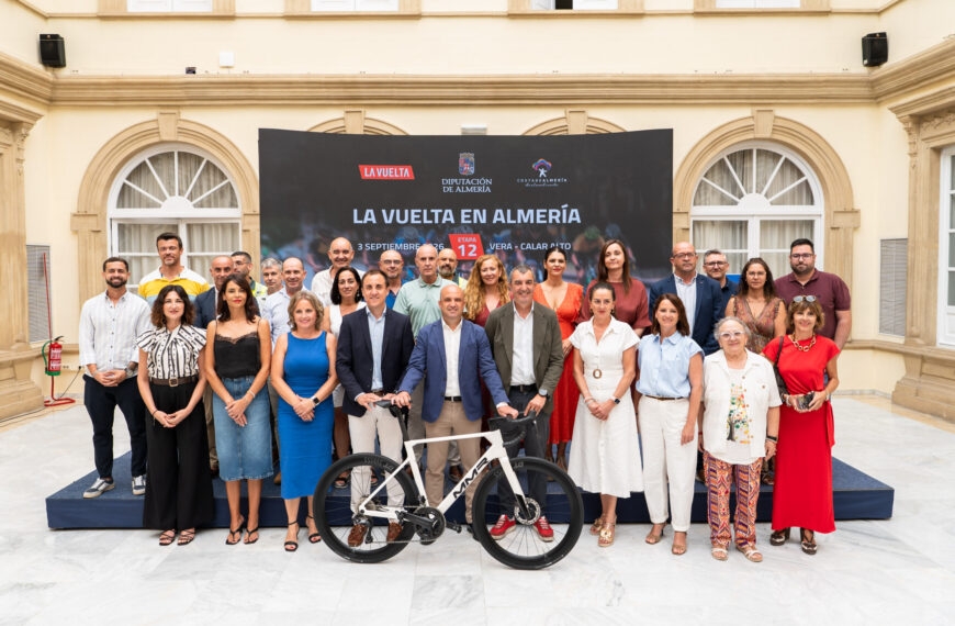 Del Mar a la Montaña: La Vuelta Pone en Valor la Excelencia de la 'Costa de Almería'
