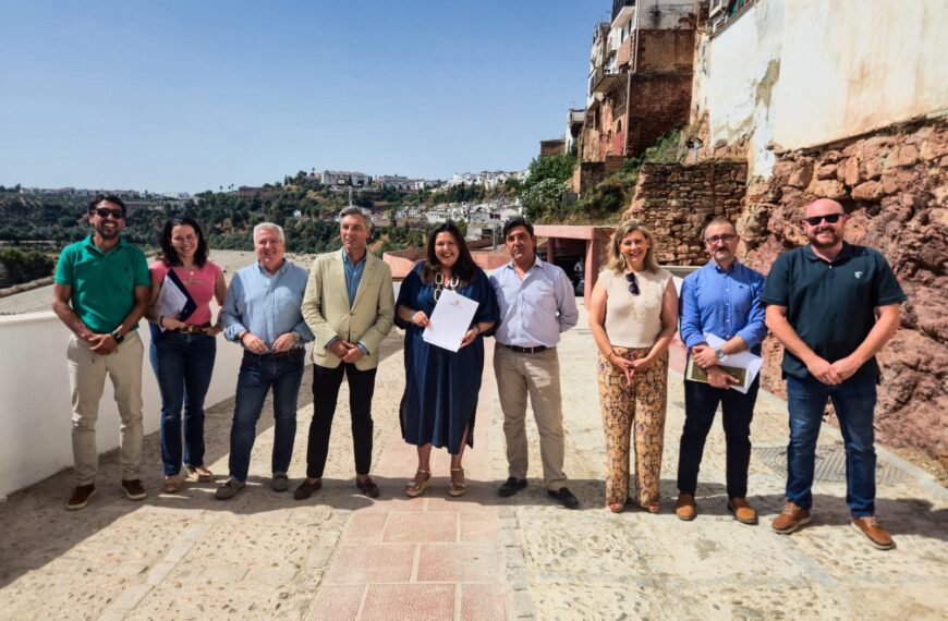 Finalización de la Obra de Conexión de Aparcamientos en Montoro: Calle Jardín y Calle Agua