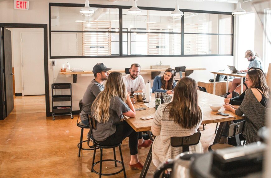 Innovación Continua: Transformando la Consultoría en Software Práctico con Weeklys Tecnológicos
