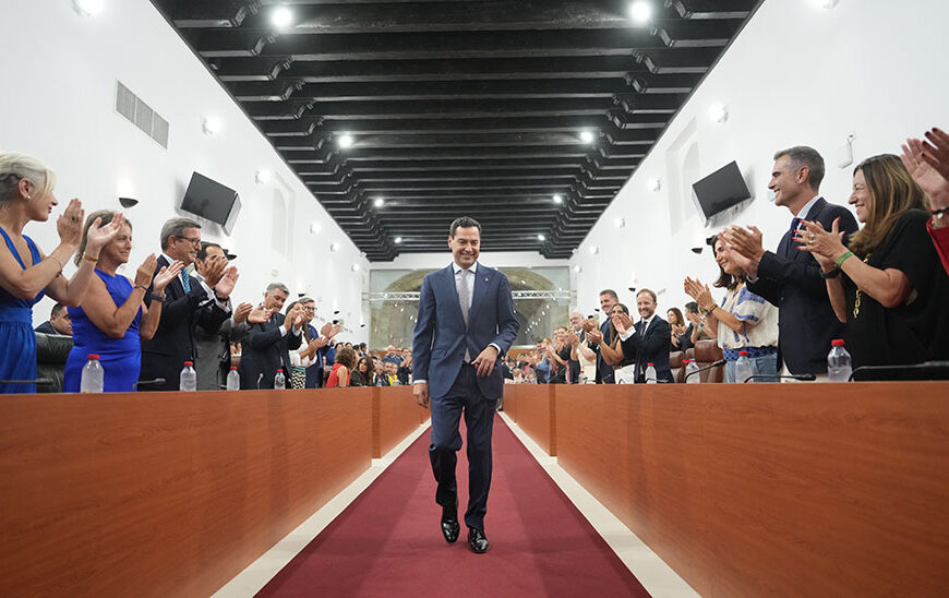 Juanma Moreno, Investido Presidente de la Junta por Tercera Vez: 'Andalucía No Tiene Tiempo que Perder'