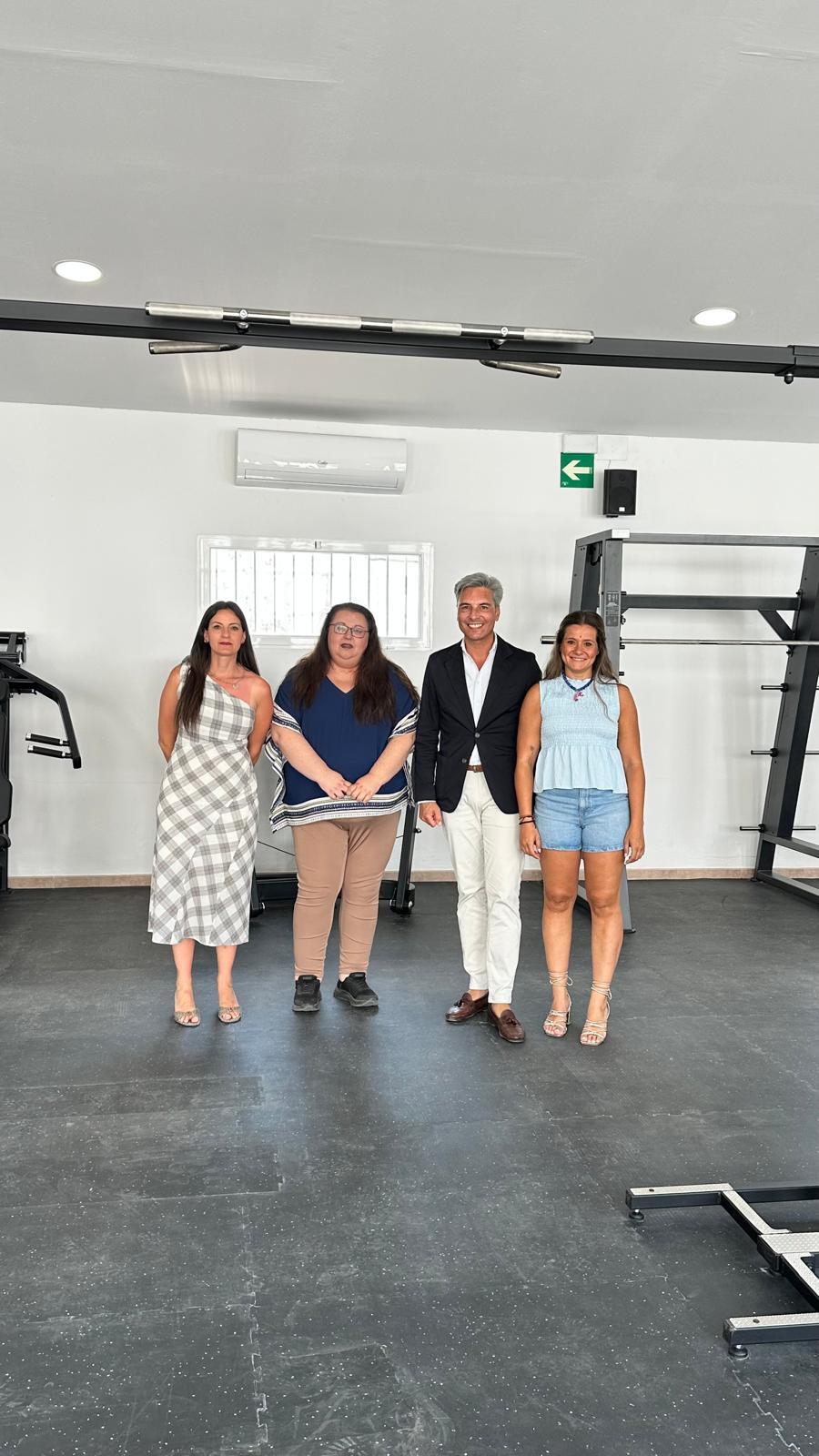 Los Blázquez Estrena Nuevo Equipamiento Deportivo en su Gimnasio Municipal gracias a los Planes Provinciales de la Diputación 1 Los Blázquez Estrena Nuevo Equipamiento Deportivo en su Gimnasio Municipal gracias a los Planes Provinciales de la Diputación