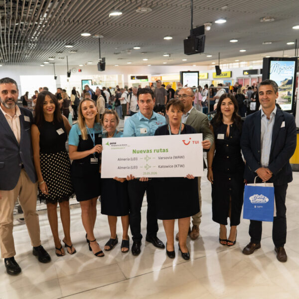 Más de 35,000 turistas británicos visitarán la Costa de Almería, fortaleciendo la alianza internacional de la provincia