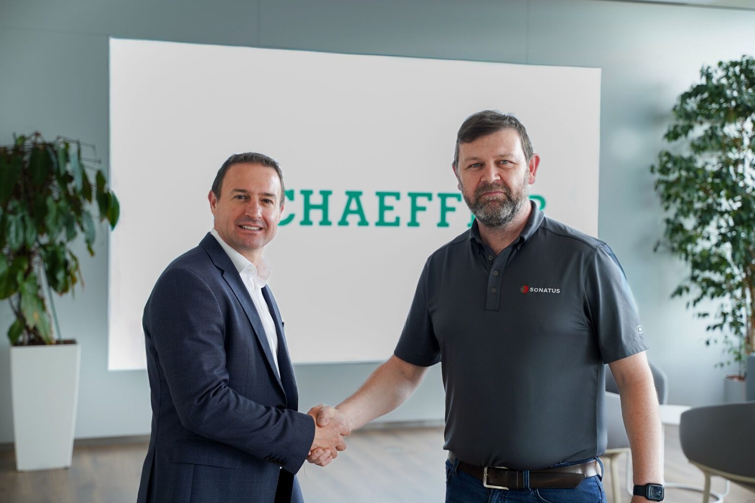 Schaeffler y Sonatus Revolucionan los Vehículos Software-Definidos con Integración Avanzada de IA 1 Schaeffler y Sonatus llevan los algoritmos de IA a las unidades de control para vehículos definidos por software