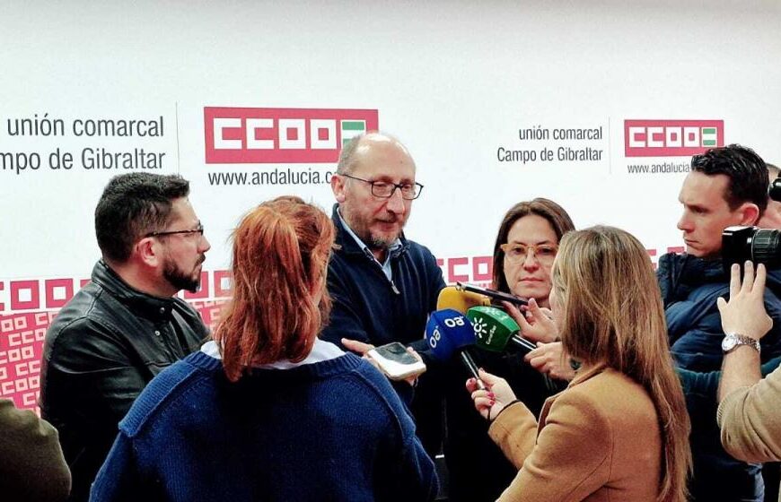 Triano atención a los medios