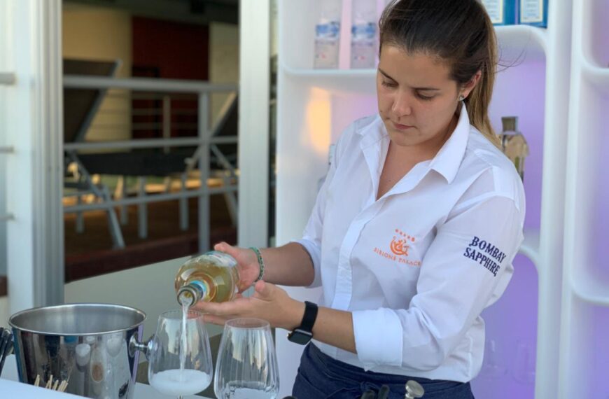 CCOO exige empleo de calidad y sueldos dignos para las personas jóvenes.