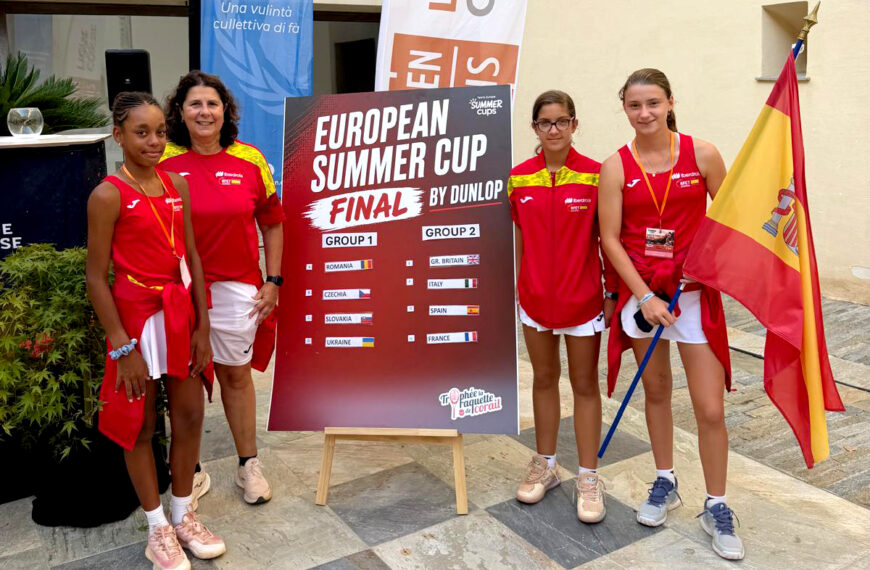 Claudia Valero con la selección española en Francia