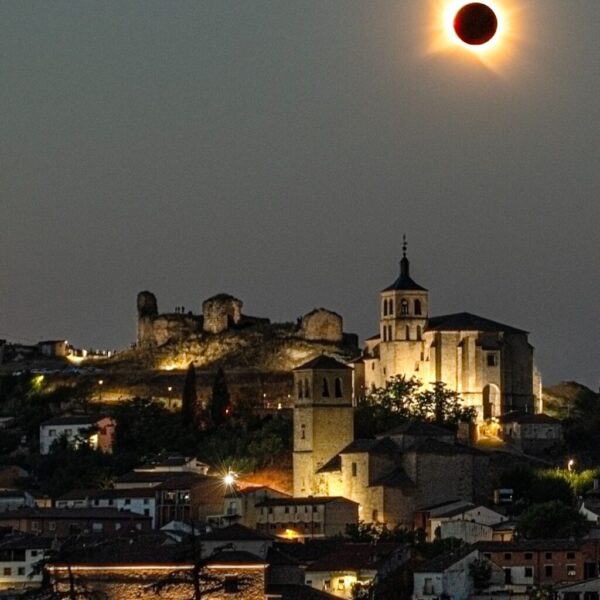Cogolludo firma una imagen para la historia durante el eclipse total de Sol