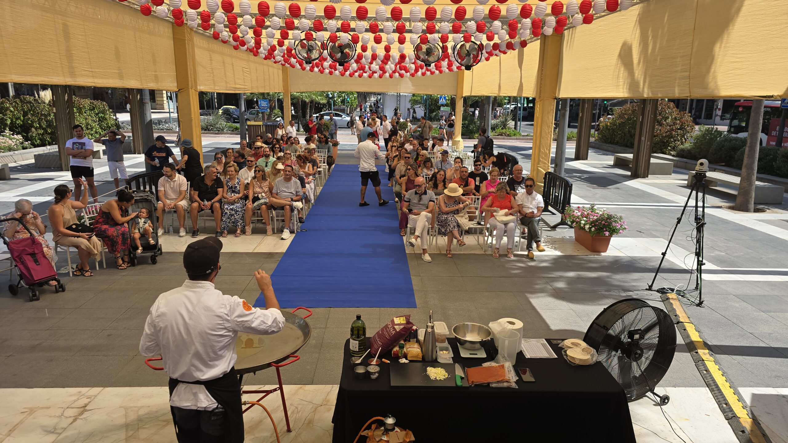 La Gastronomía Almeriense Brilla en la Plaza de las Velas con la Inauguración de su IV Encuentro 1 La Gastronomía Almeriense Brilla en la Plaza de las Velas con la Inauguración de su IV Encuentro