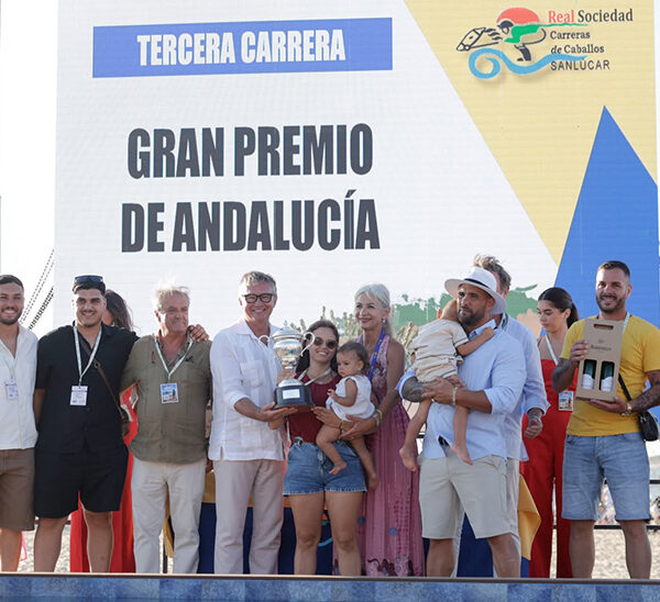 La Junta Destaca las Carreras de Caballos de Sanlúcar como Seña de Identidad Andaluza