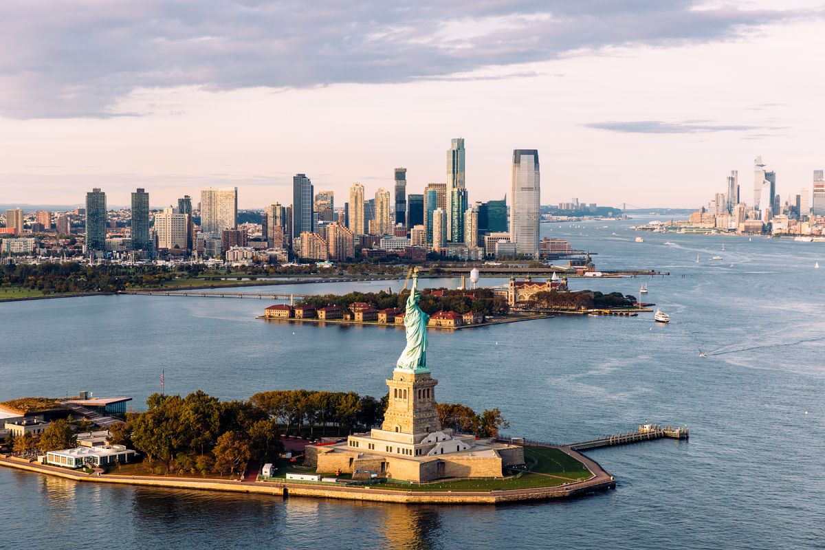 Descubre los 10 Destinos Internacionales Más Asequibles para Volar este Otoño, según KAYAK 1 Elena Digital López