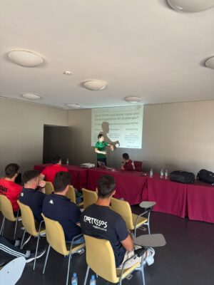 Título: "Curso de Iniciación al Arbitraje - Sábado 19 de Septiembre de 2026 en Sevilla y Granada – Federación Andaluza de Rugby"