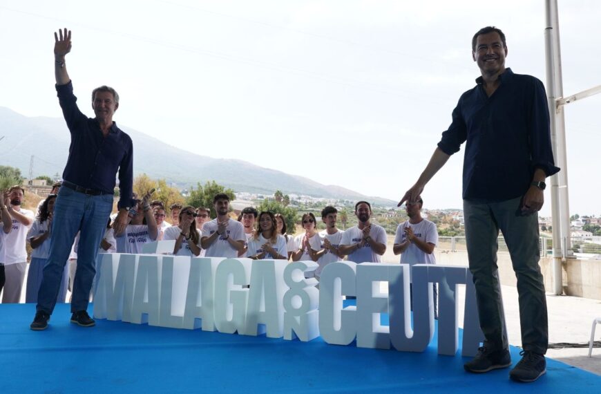 Juanma Moreno y Alberto Núñez Feijóo, en Málaga