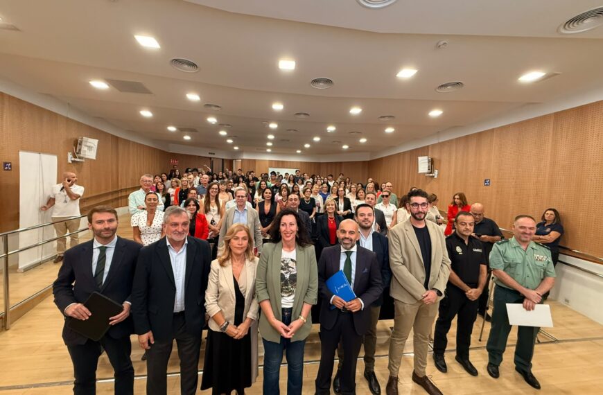 El II Congreso sobre Edadismo en Almería: Valorando la Experiencia y el Papel Activo de las Personas Mayores